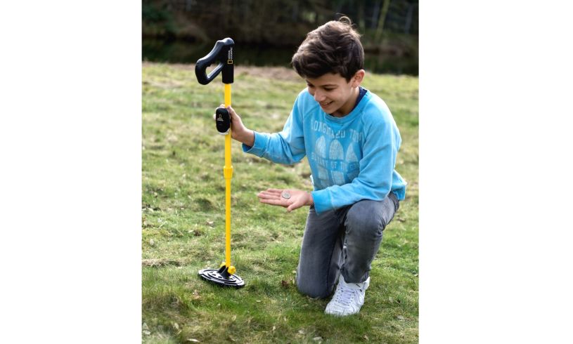 Metal Detector toy from Wicked Uncle